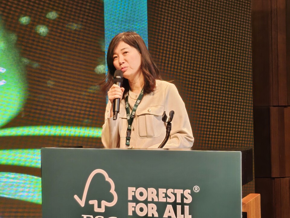 권성옥 FSC Korea 대표가 ‘지속가능한 비즈니스를 위한 FSC’에 대해 강의하고 있다.